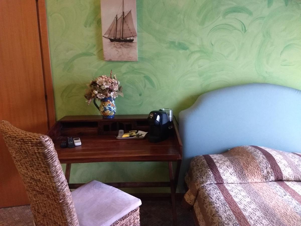 Palazzo Aprile Hotel Caltagirone Ngoại thất bức ảnh